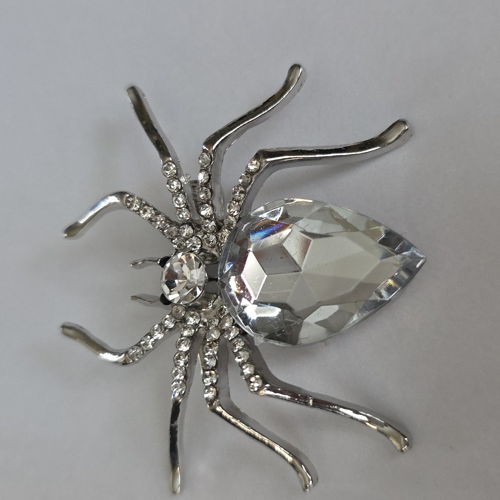 SPIDER Brooch  Simulated DIAMONDS